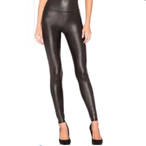 SPANX Faux leather leggings.  Great stretch black NEW - Picture 1 of 4